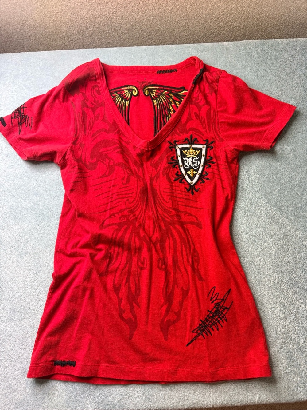 Affliction Women's Red Short Sleeve V-Neck Tee with Wing Crest